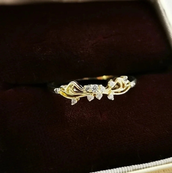 Gold tone ring - Picture 1 of 6